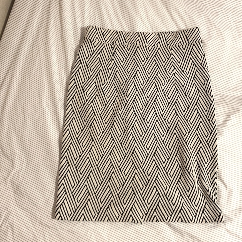 Banana republican black and white pencil skirt